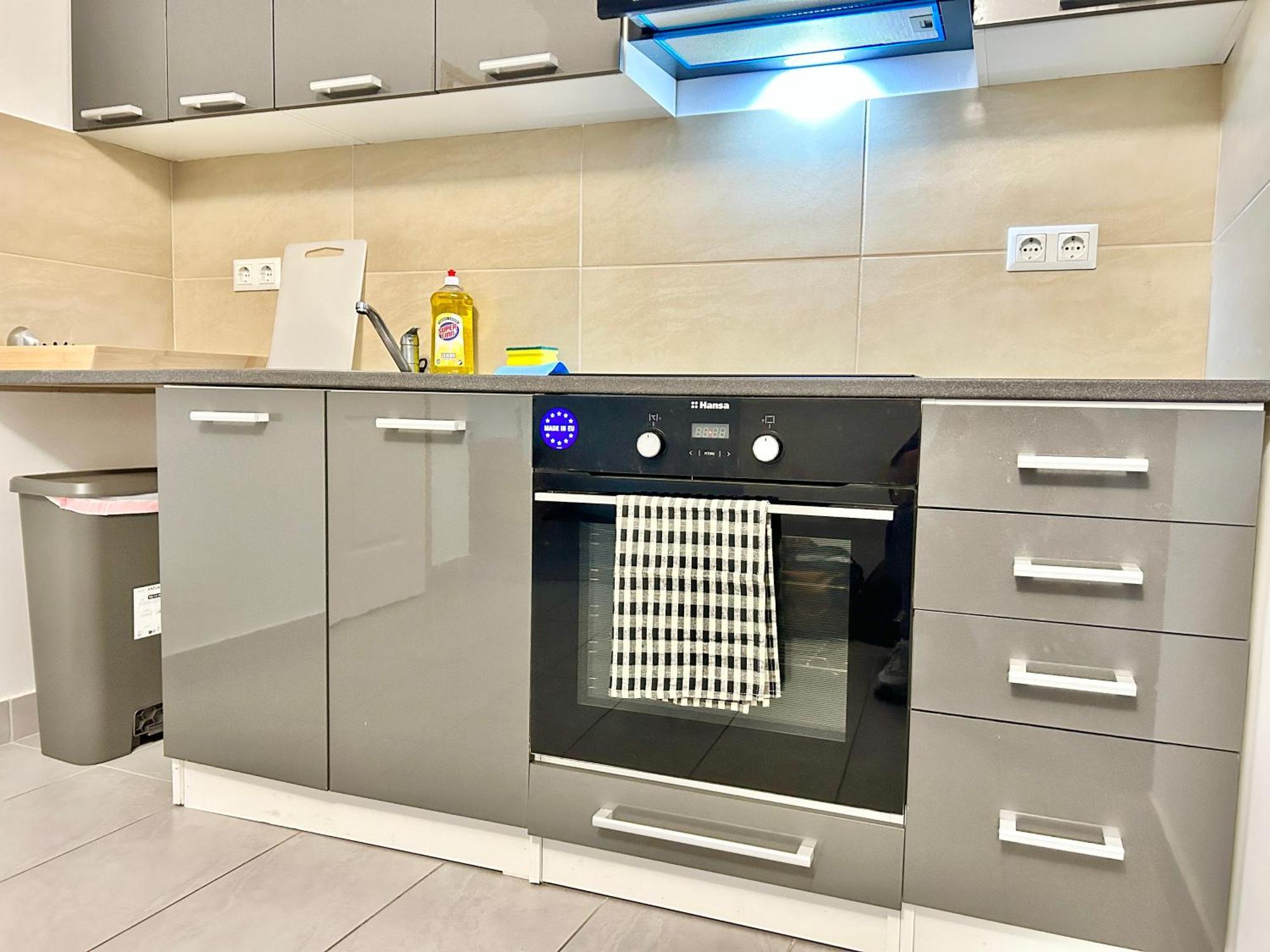 Stylish Schonbrunn Apartments With Free Parking Viena Exterior foto